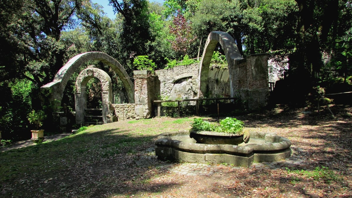 Arte Architettura Paesaggio Sculptures In Chigi Park